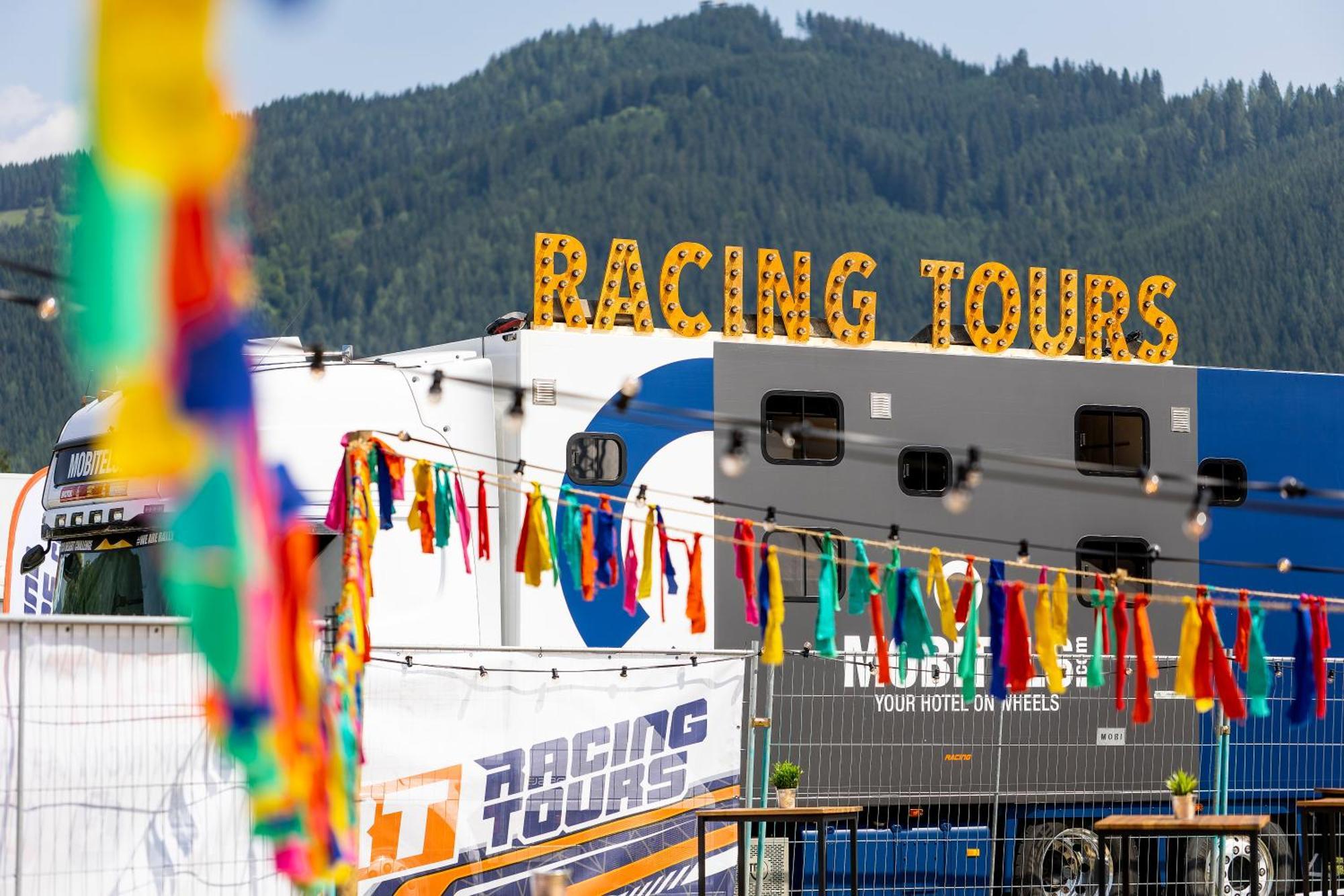 Отель Racingtours Racecamp - Spielberg Spielberg Bei Knittelfeld Экстерьер фото