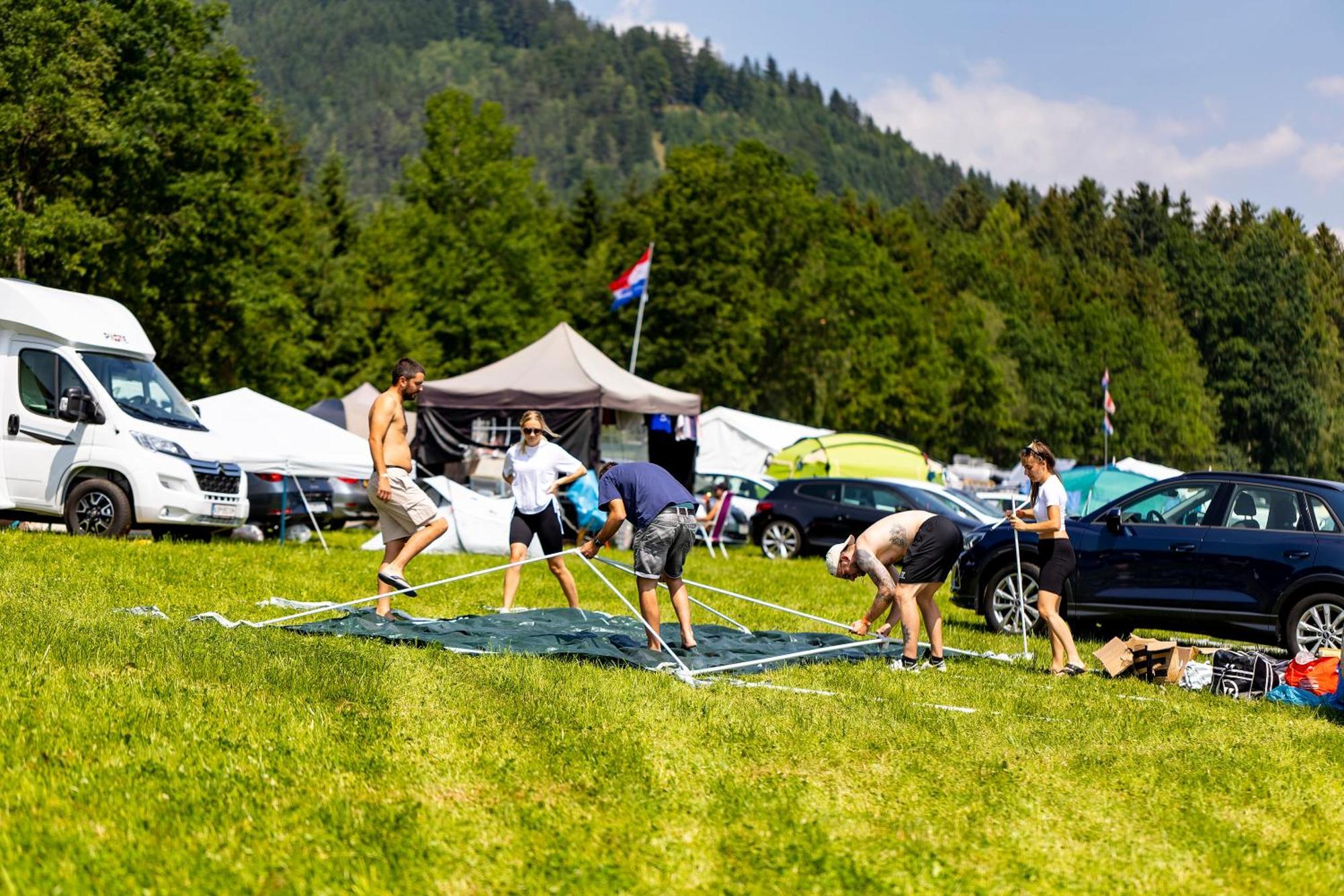 Отель Racingtours Racecamp - Spielberg Spielberg Bei Knittelfeld Экстерьер фото